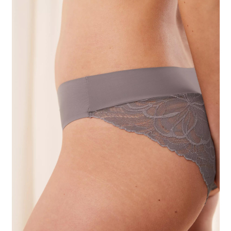 Majtki Triumph Body Make-Up Illusion Lace Highleg Tai