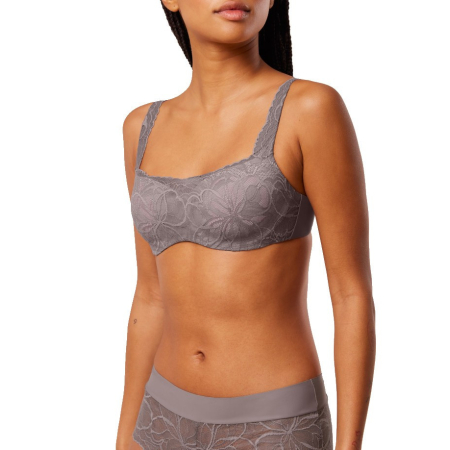 Biustonosz Triumph Body Make-Up Illusion Lace Balconette
